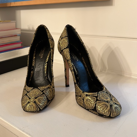 Giambattista Valli Black and Gold Brocade Heels - 37.5 - Picture 4 of 8